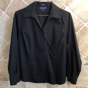 Jones, New York, long sleeve, woman’s dress shirt, size 1X in black.